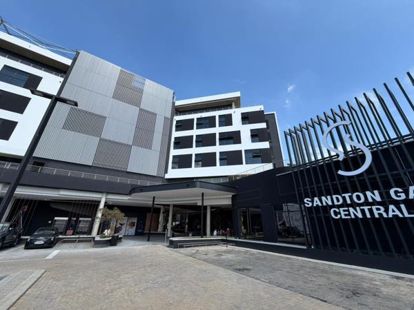 881 m² Commercial space