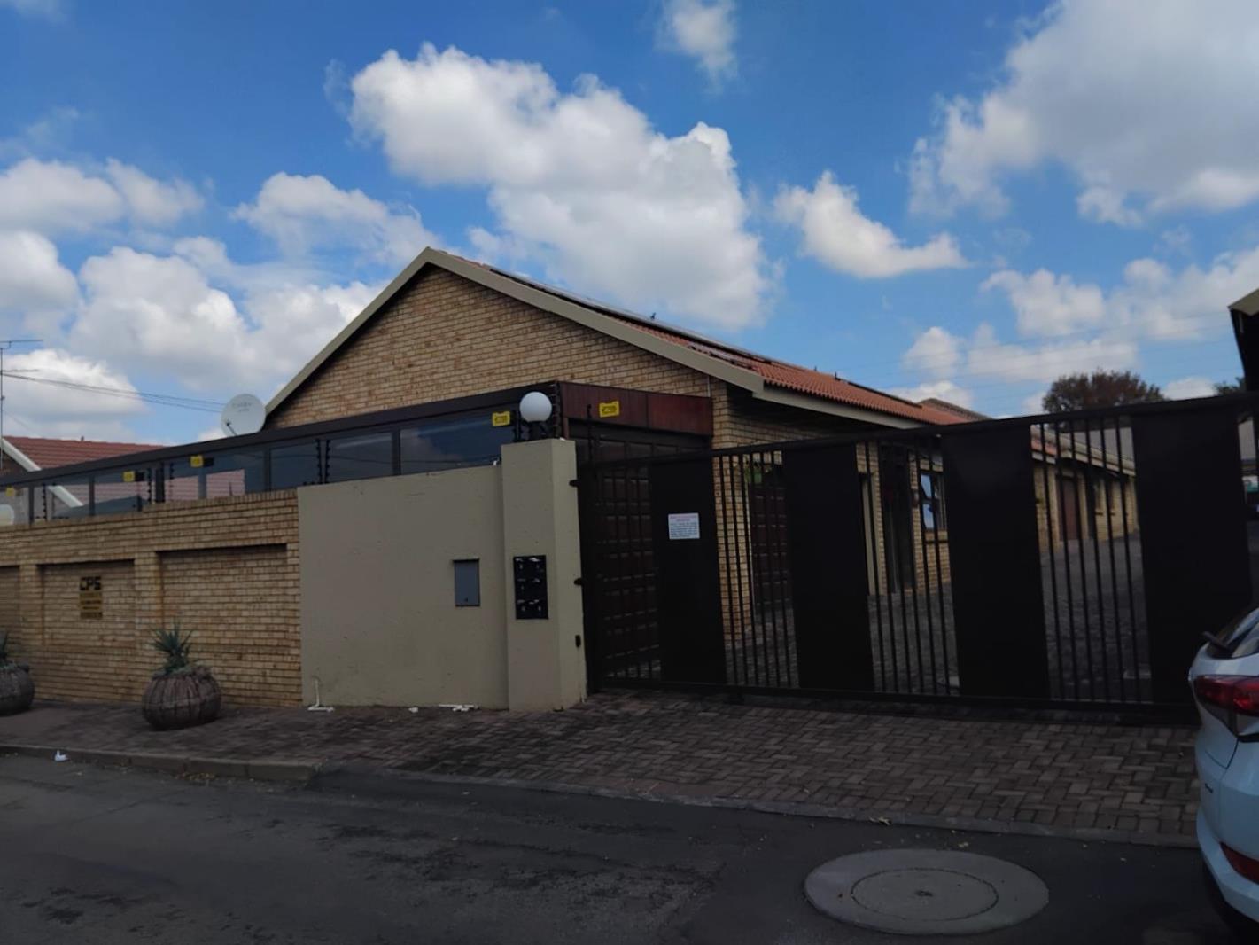 House in Alberton, Raceview, Ekurhuleni Ward 37 - View 2