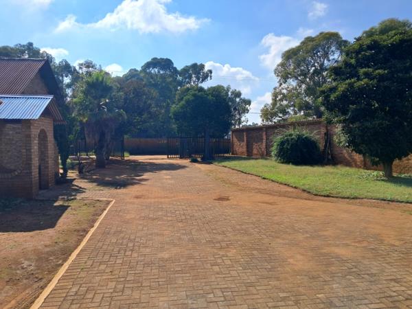 1.9 ha Land