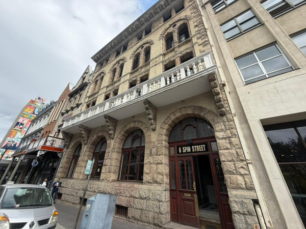 495 m² Retail Space