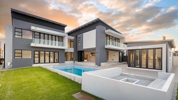 5 Bedroom House