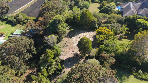 3 028 m² Land