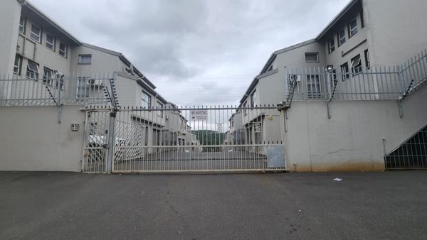 6 Bedroom Townhouse