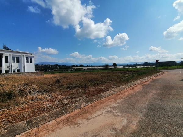 544 m² Land