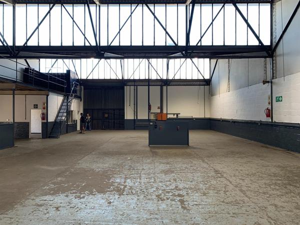 595 m² Industrial space