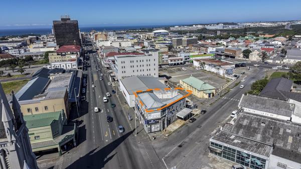 595 m² Commercial space