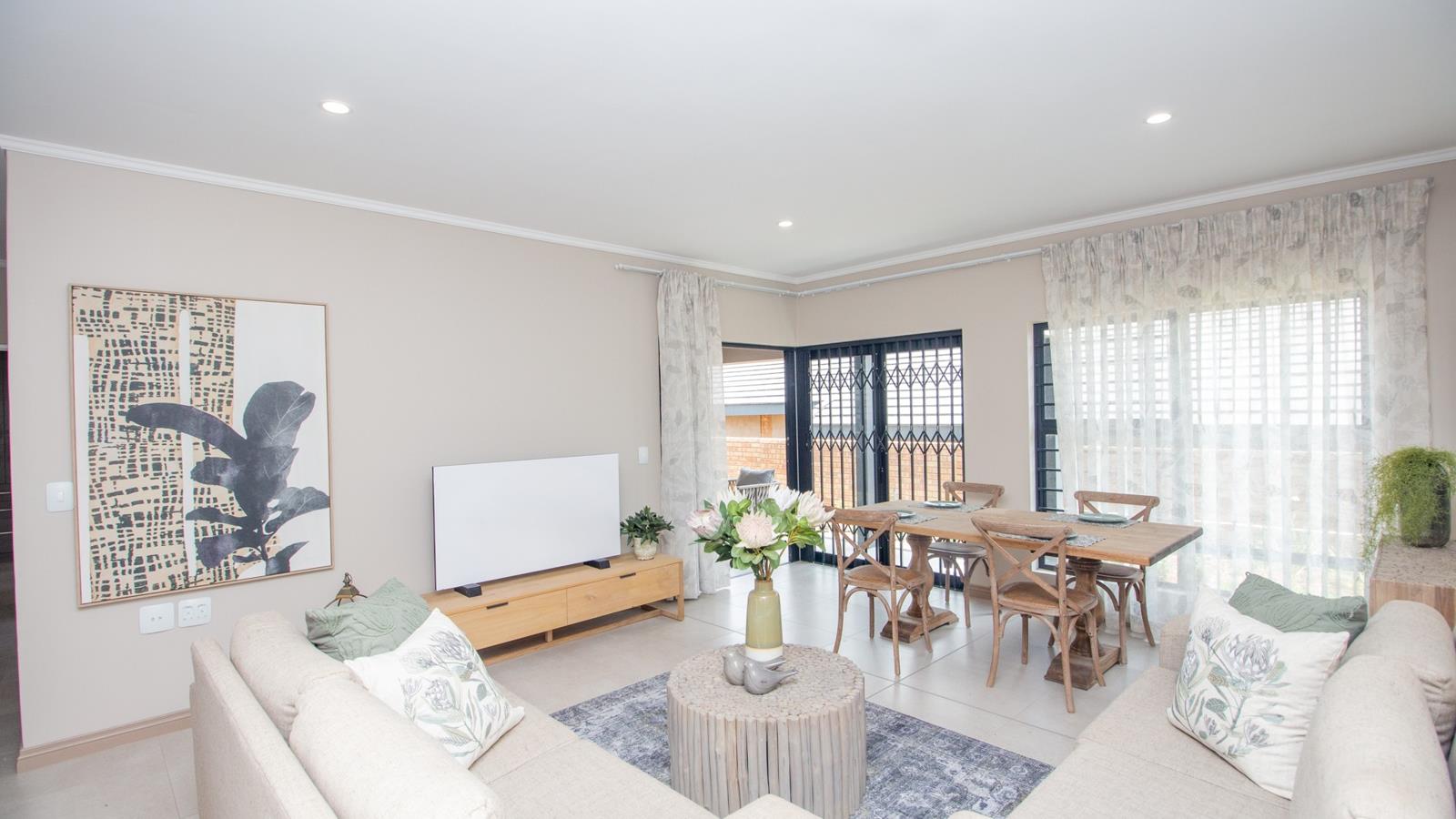 3 Bedroom Simplex in Randpark Ridge