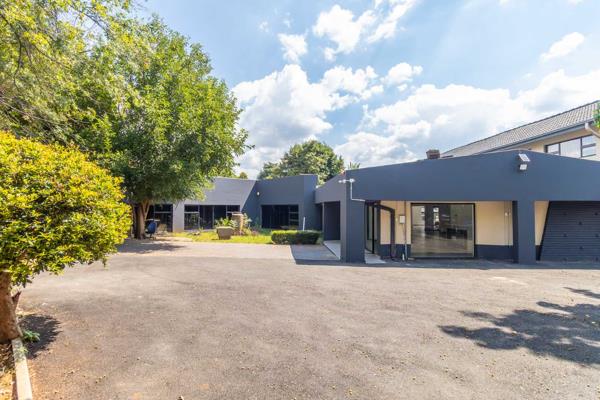 900 m² Office Space