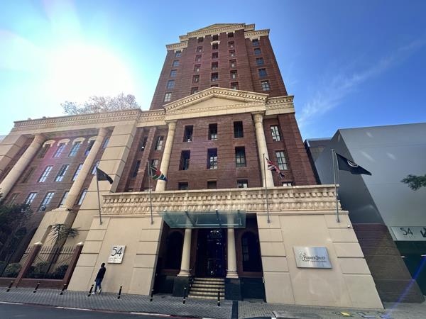 1 037 m² Commercial space