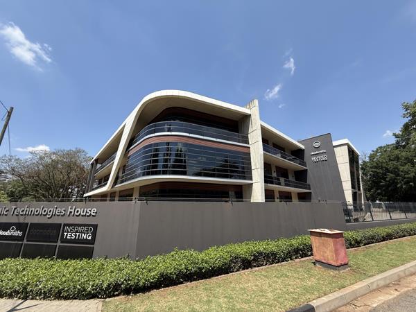 627.3 m² Commercial space