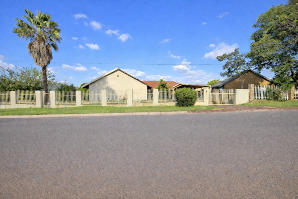5 Bedroom House