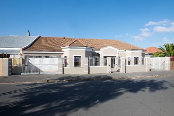 5 Bedroom House