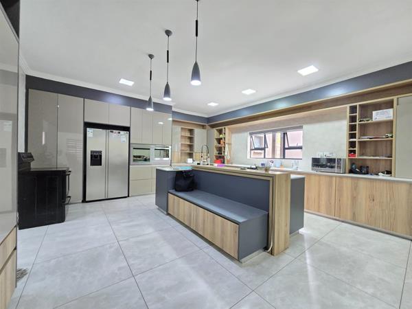 10 Bedroom House