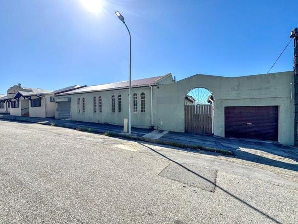 255 m² Commercial space