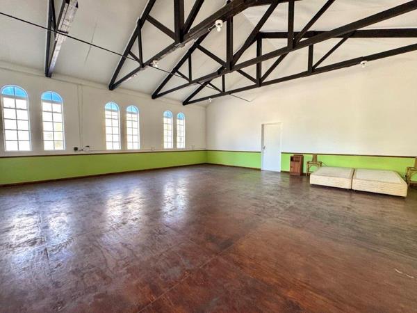 255 m² Commercial space