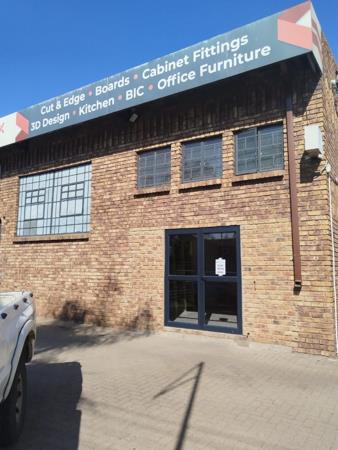 469 m² Commercial space