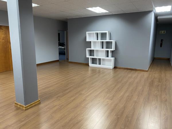 256 m² Commercial space