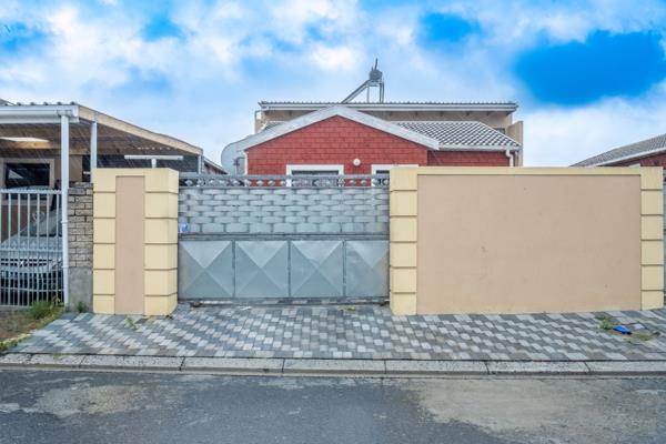 6 Bedroom House