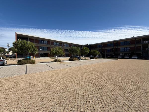 90 m² Commercial space