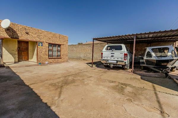 5 Bedroom House
