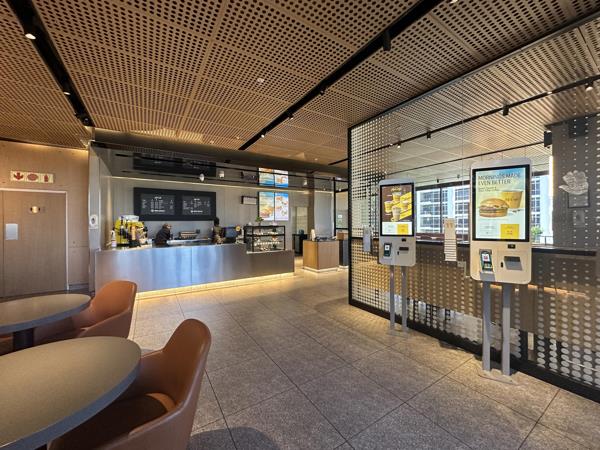 1 407 m² Commercial space