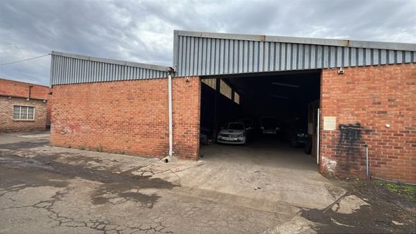 200 m² Commercial space