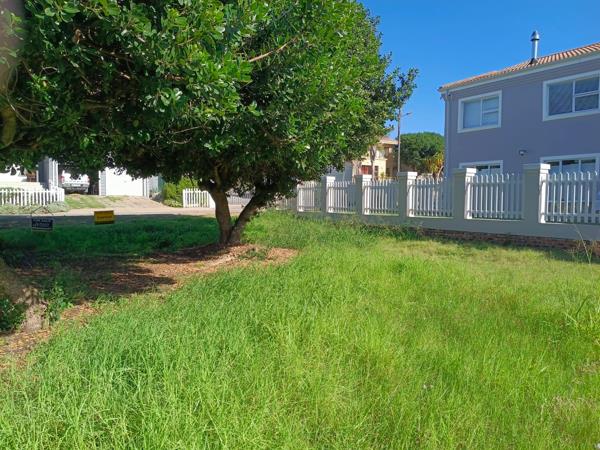 476 m² Land