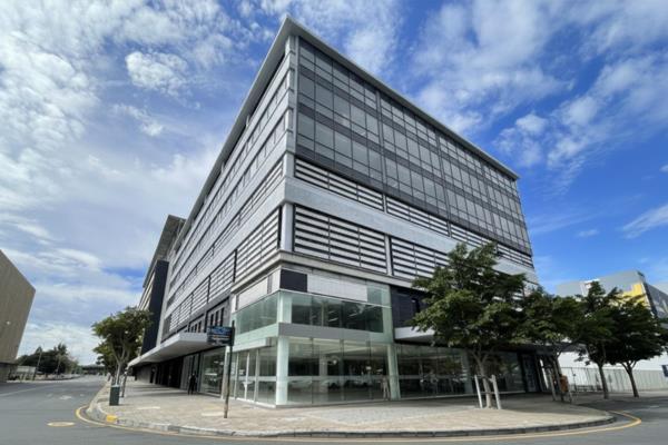 1 206 m² Office Space