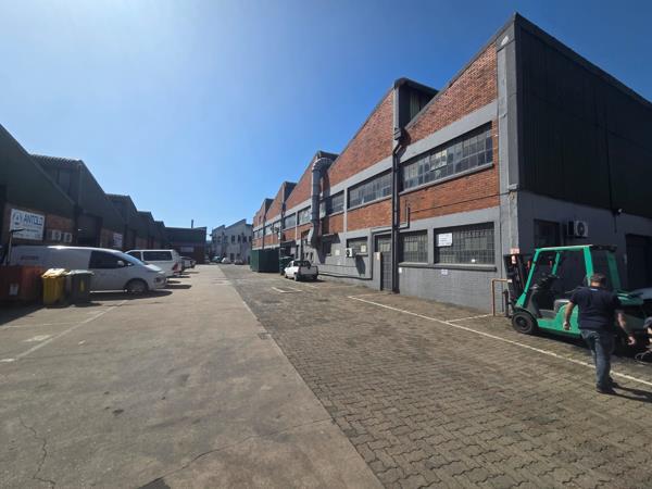 684 m² Industrial space