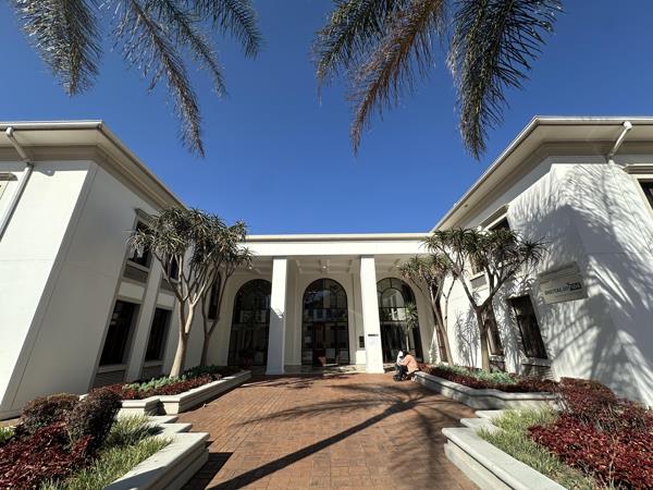 254 m² Commercial space