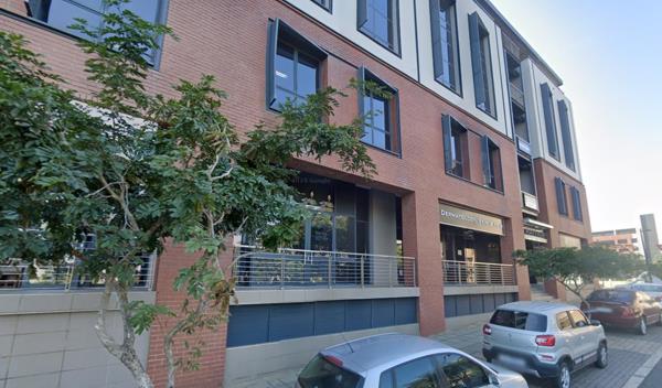 136 m² Retail Space