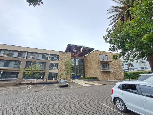 618 m² Commercial space