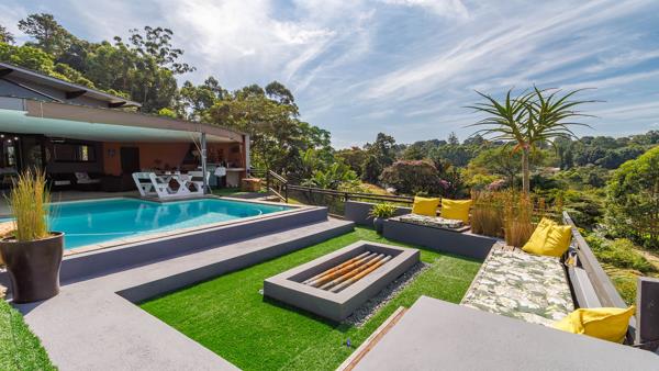 6 Bedroom Townhouse