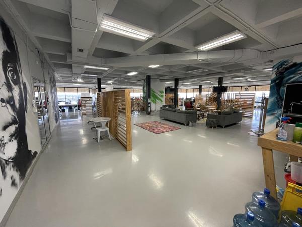 835 m² Commercial space