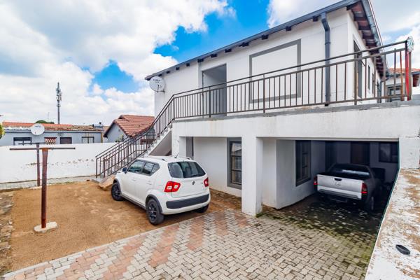 9 Bedroom House