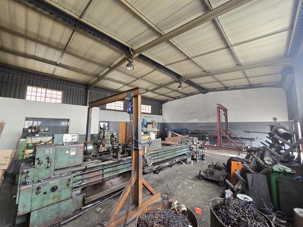 230 m² Industrial space