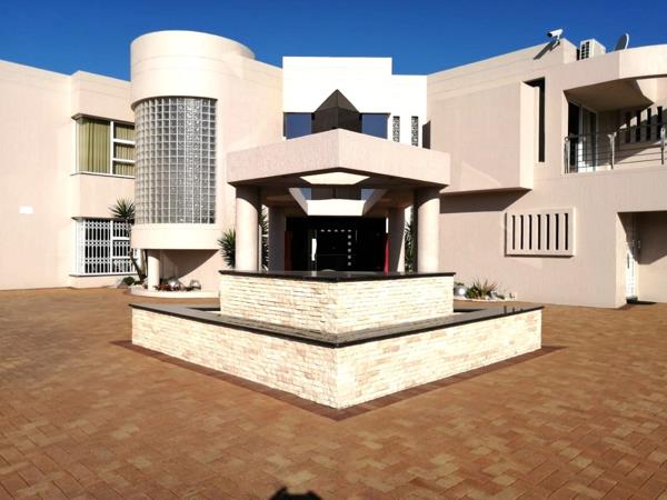 5 Bedroom House