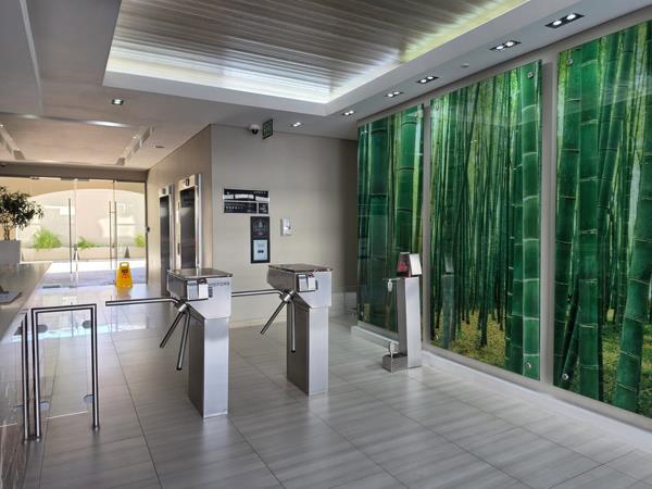 255 m² Commercial space