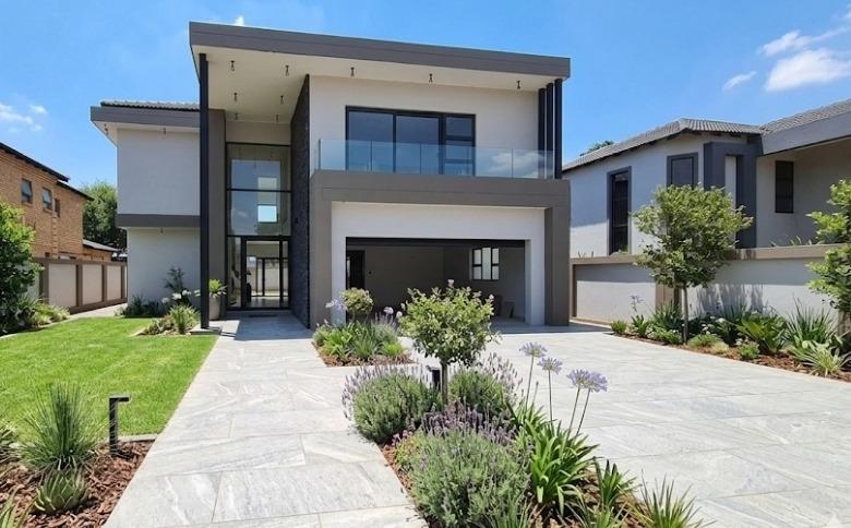 3 Bedroom HouseLa Como Lifestyle Estate - View 2