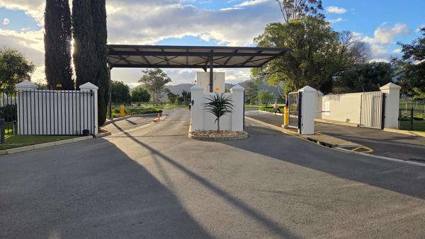 420 m² Land