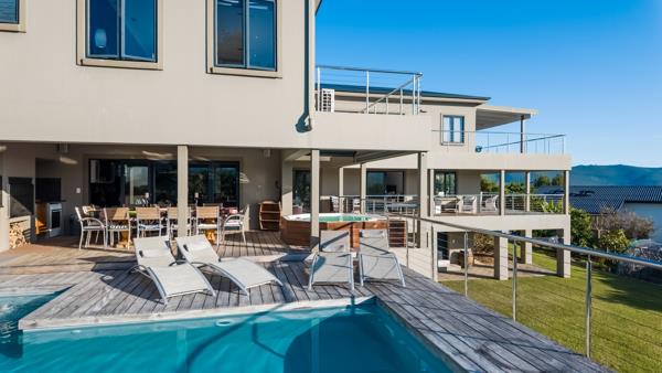 5 Bedroom House