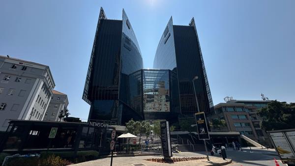 383 m² Office Space