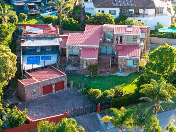 6 Bedroom House