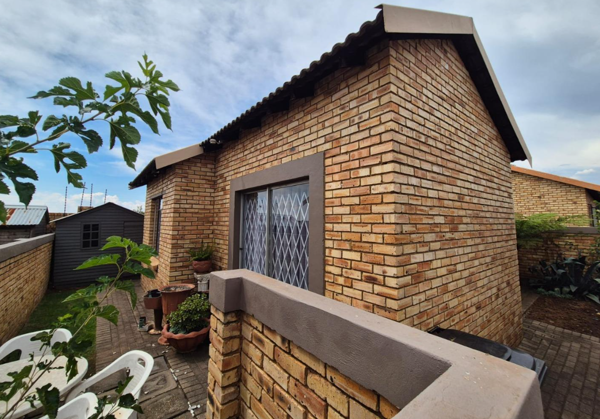 2 Bedroom Townhouse
