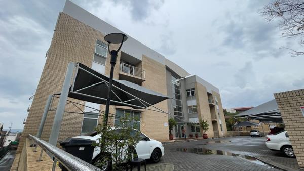 1 700 m² Office Space