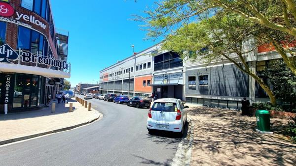 1 172 m² Office Space