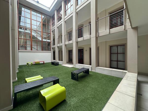 631 m² Commercial space
