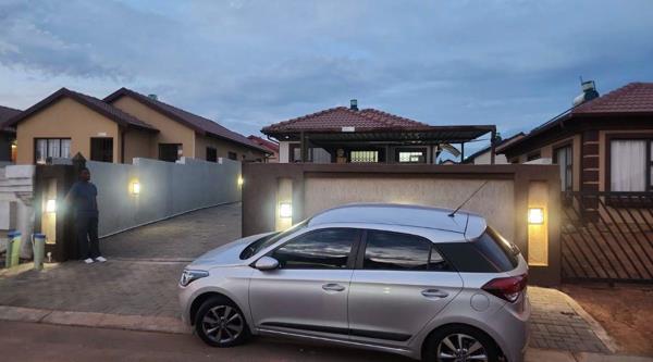 2 Bedroom House