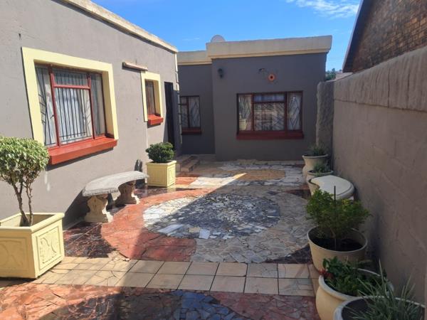 2 Bedroom House