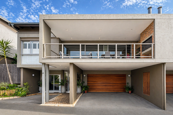 4 Bedroom Townhouse